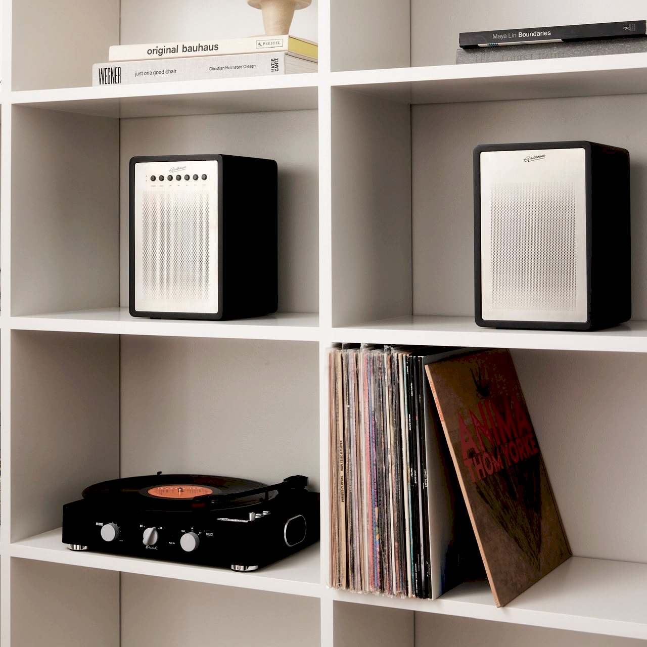 Miles-Speaker8_Easy-Resize.com_