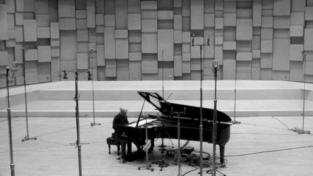 ryuichi-sakamoto-opus-01
